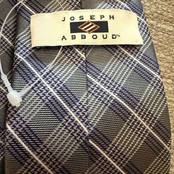 Joseph Abboud Gray Plaid Silk Tie - Picture 3 of 4